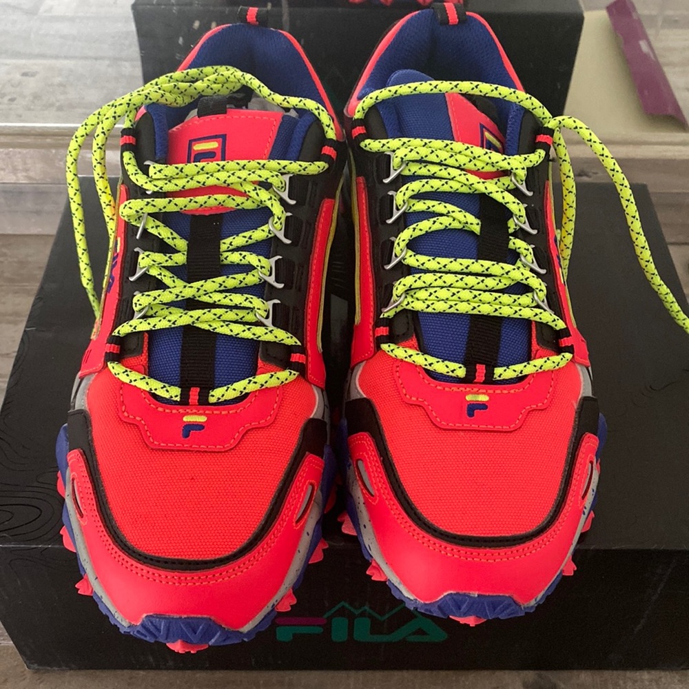 Fila Oakmont TR  Women’s  Size 9.5 Dark Pink/Grey/Blue